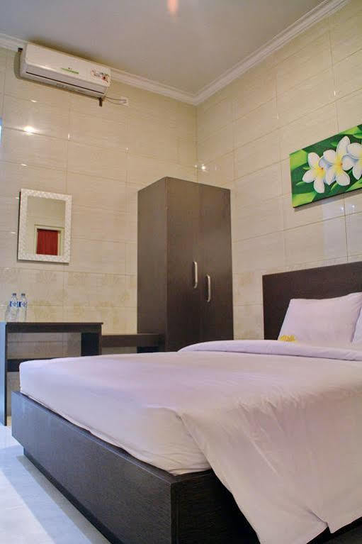 Angkul Angkul Beach Inn Kuta By Kamara Extérieur photo